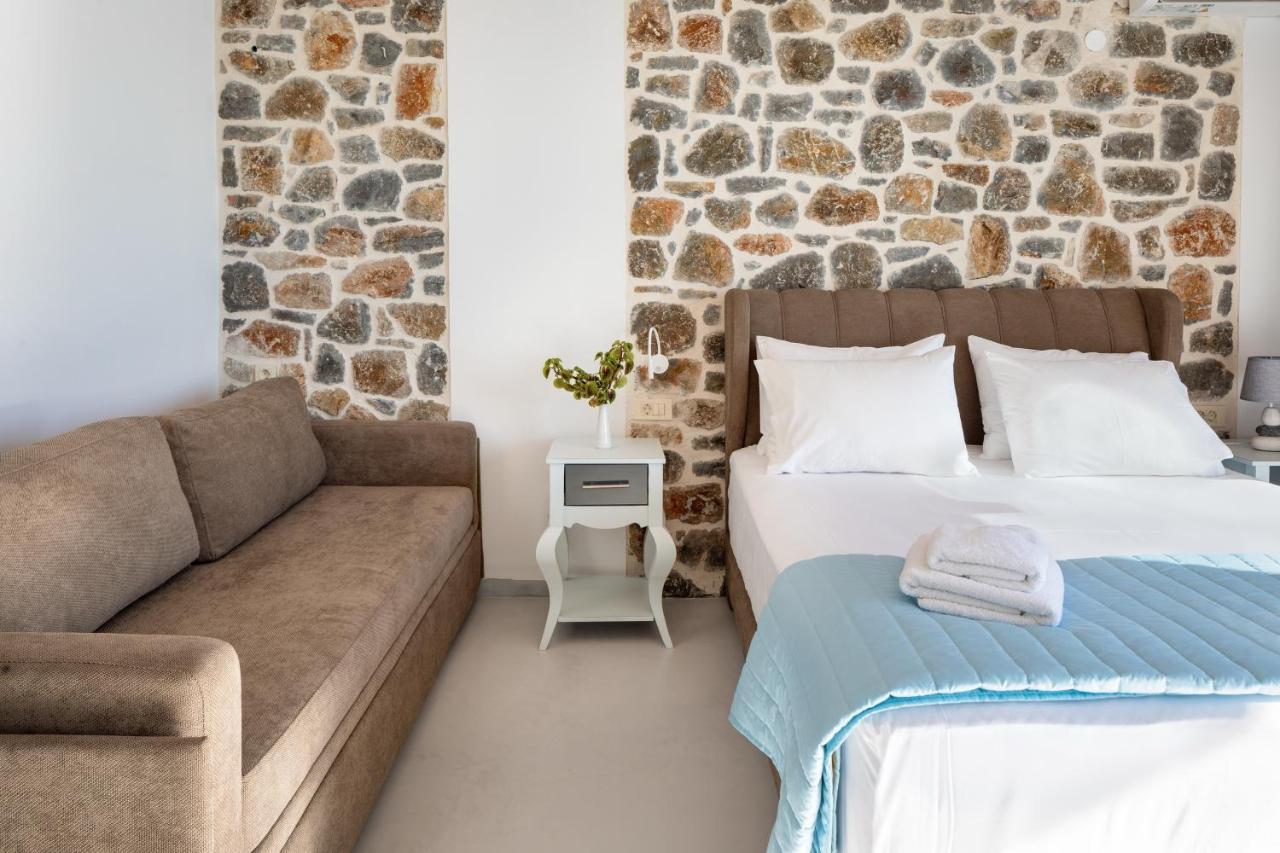 Molos Apartments Loutro Exterior photo